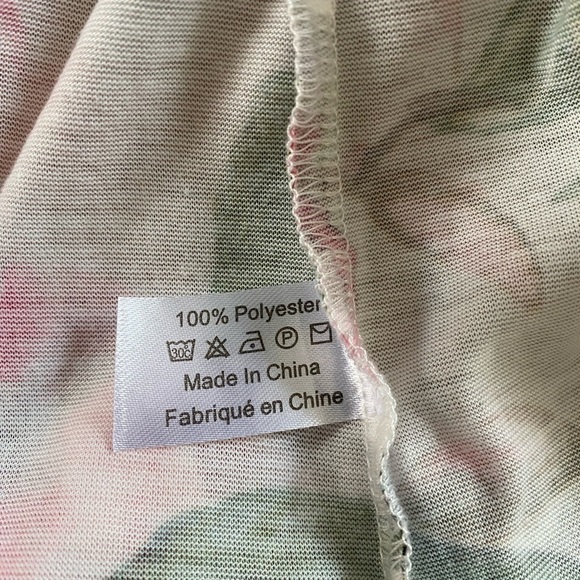 Show me your Mumu Brie Robe Garden of Blooms, Size 0/Small - Picture 7 of 8